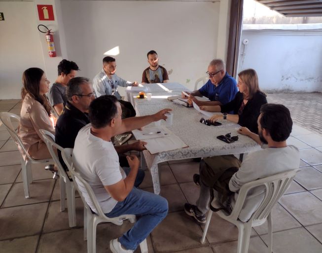 api-modulos/fotos/img/galeria_cat_culturais_496/496/12950/REUNIÃO DO CONSELHO PATRIMONIAL, ESQ.DIR. FÁBIO, DILHERMANDO, ANDRÉA, WILSON, LUCAS, SAMUEL, ALAÉRCIO, KARINA E THIAGO, 12.09.2024 (6).jpg
